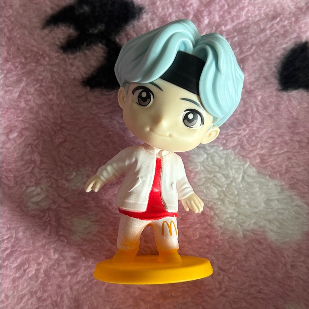TINYTAN BTS SUGA - Cute Figurine with Blue Hair -No box or photocard